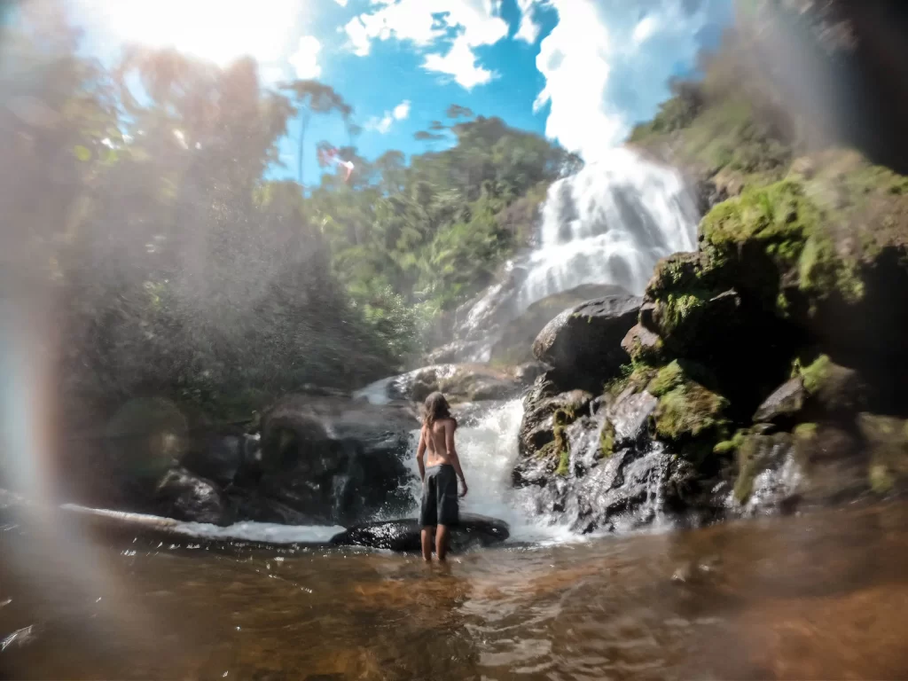 Encarando a Cachoeira do Pacau - Santa Rita de Jacutinga - MG - Vamos Trilhar-min